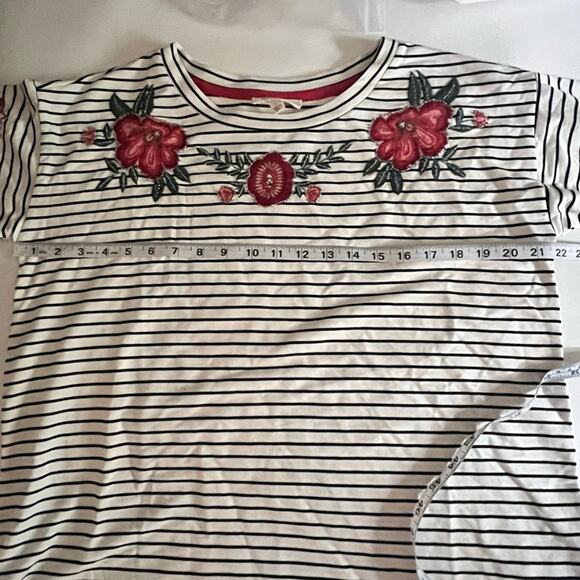 With Love Women’s 3/4 Sleeve Striped and Floral Blouse Sz L NWT - Picture 12 of 13